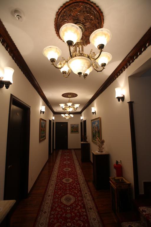Antipatrea Hotel Berat Exterior foto