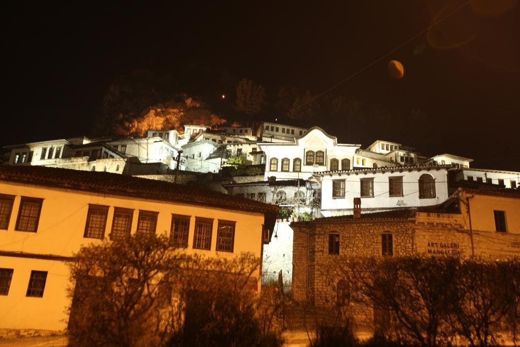 Antipatrea Hotel Berat Exterior foto