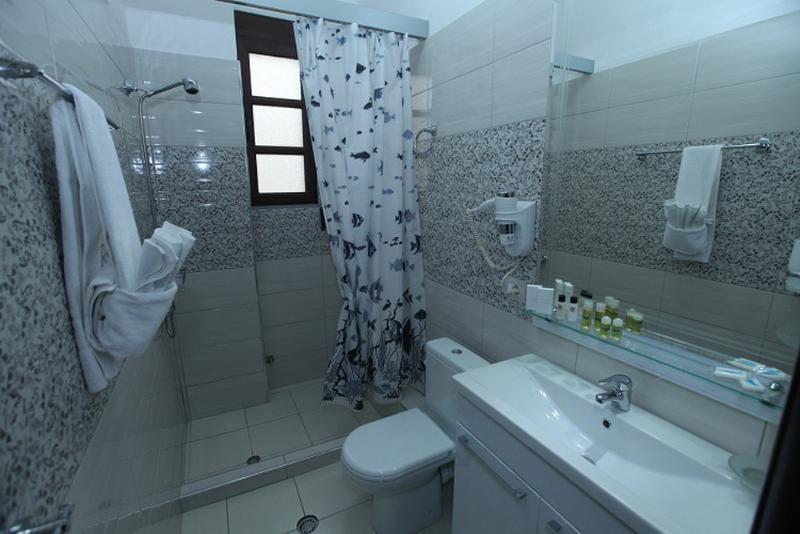 Antipatrea Hotel Berat Exterior foto