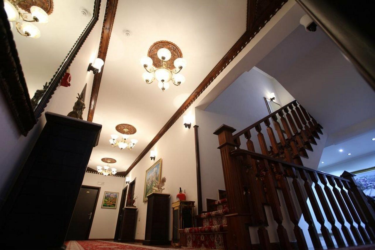 Antipatrea Hotel Berat Exterior foto